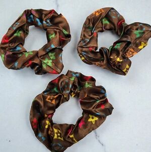 🔥LUX SCRUNCHIES🔥